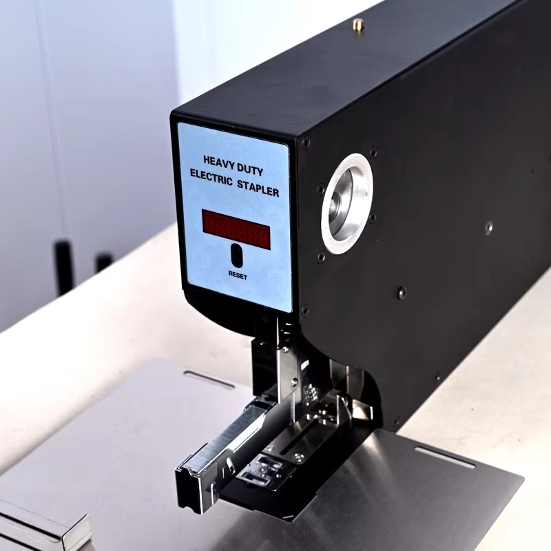 Agrafeuse électrique de bureau - Electric Stapler Heavy avis et prix