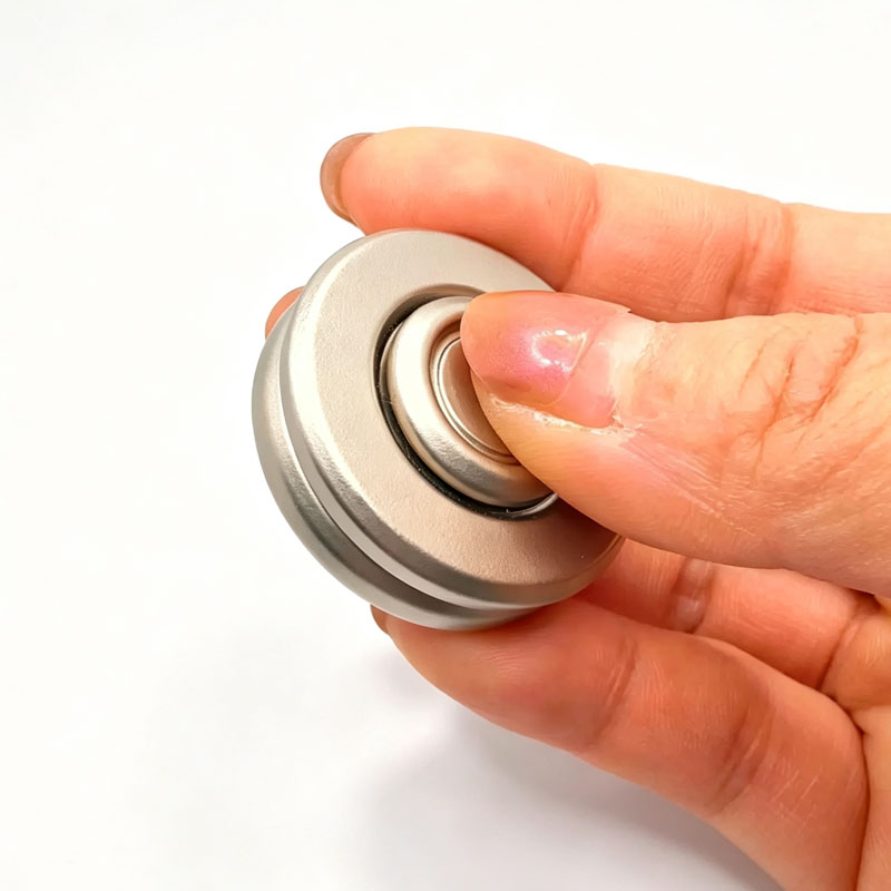 NOUVEAU Fidget Spinner UFO en  - Cool Office Tech Gadgets avis et prix